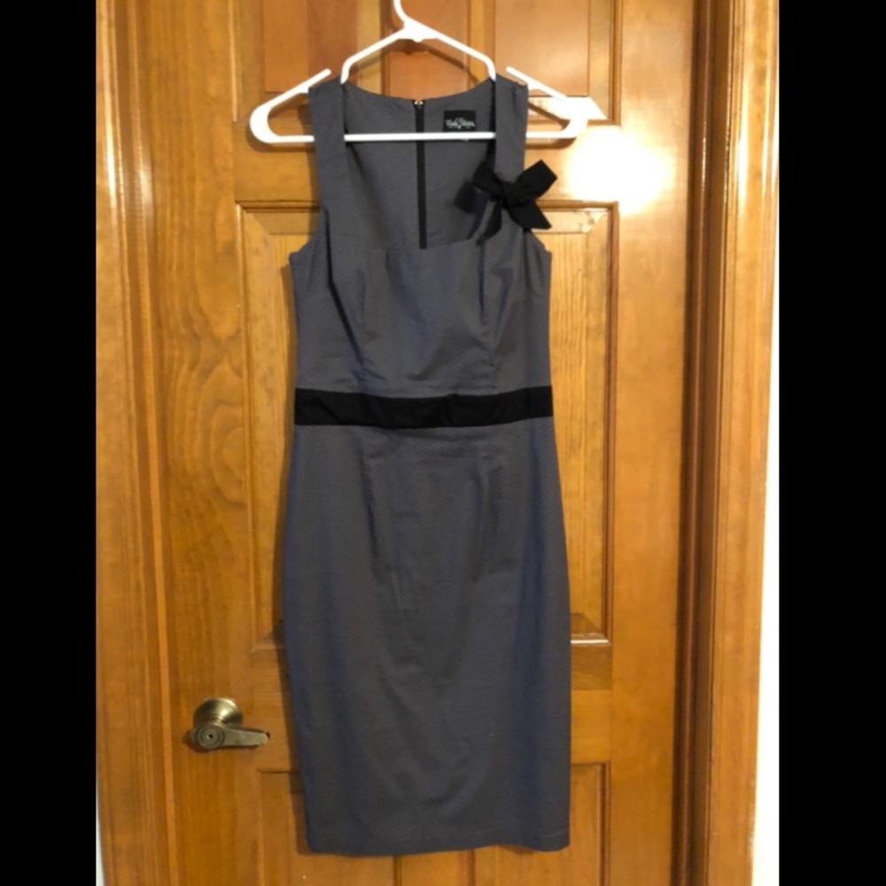 Retro Pin-Up Dress with bow and polka dots